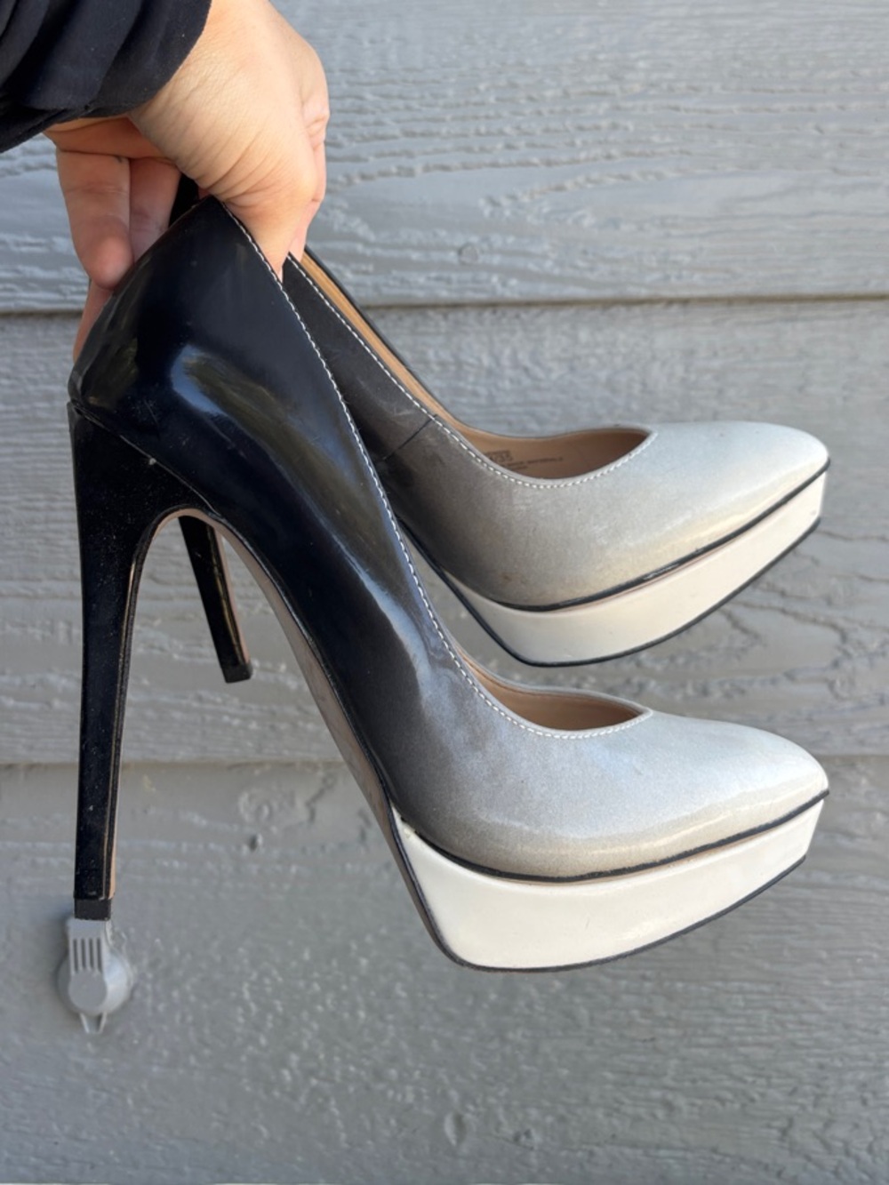 Jessica Simpson Black and Silver Two-Tone Platform Pumps